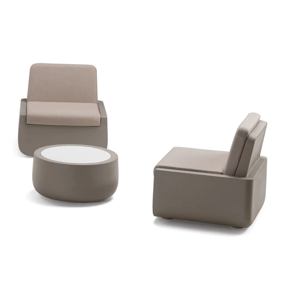 تصميم طاولة قهوة خارجية مصنوعة من HPL والبولي إيثيلين في إيطاليا - Belida Viadurini