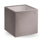 طاولة قهوة مربعة للحديقة مصنوعة من البولي إيثيلين الملون، صنعت في إيطاليا - نومي Viadurini