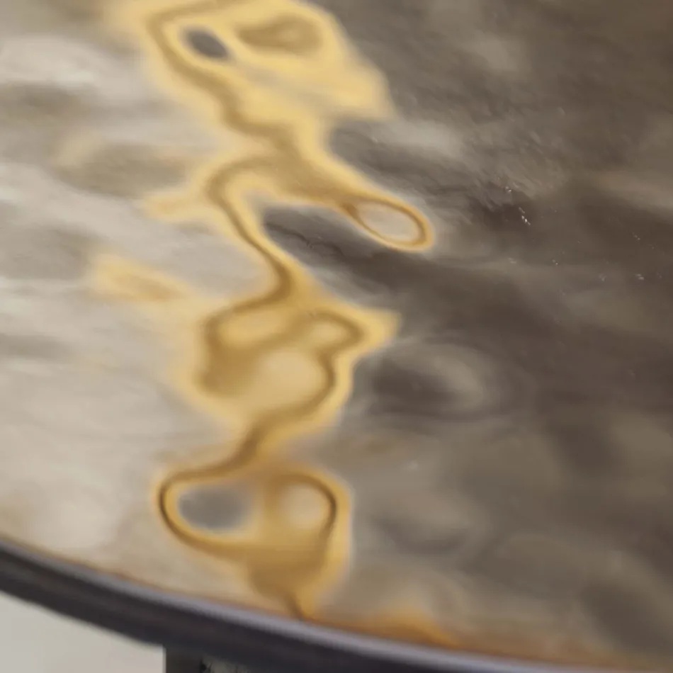 طاولة قهوة ذات سطح زجاجي وقاعدة معدنية صنع في إيطاليا - باتولا Viadurini