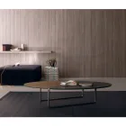 طاولة قهوة بيضاوية مصنوعة من المعدن وسطح خشبي ثنائي اللون - كوماكيو Viadurini