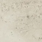 طاولة بقاعدة خشبية وسطح سيراميك ترافرتين فاتح اللون - إنفينيتي Viadurini