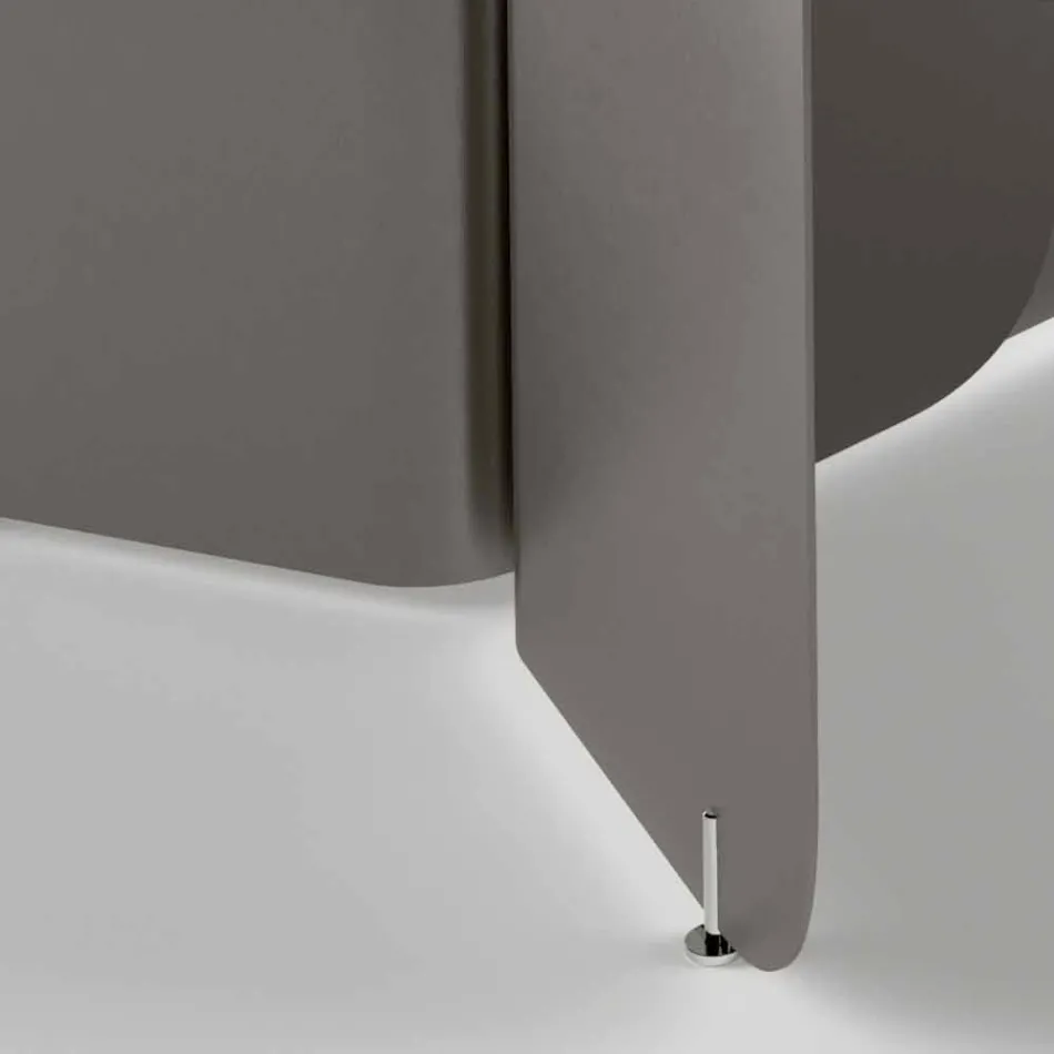 طاولة ذات سطح زجاجي مُشكَّل وقاعدة معدنية منحنية - بياسيري Viadurini