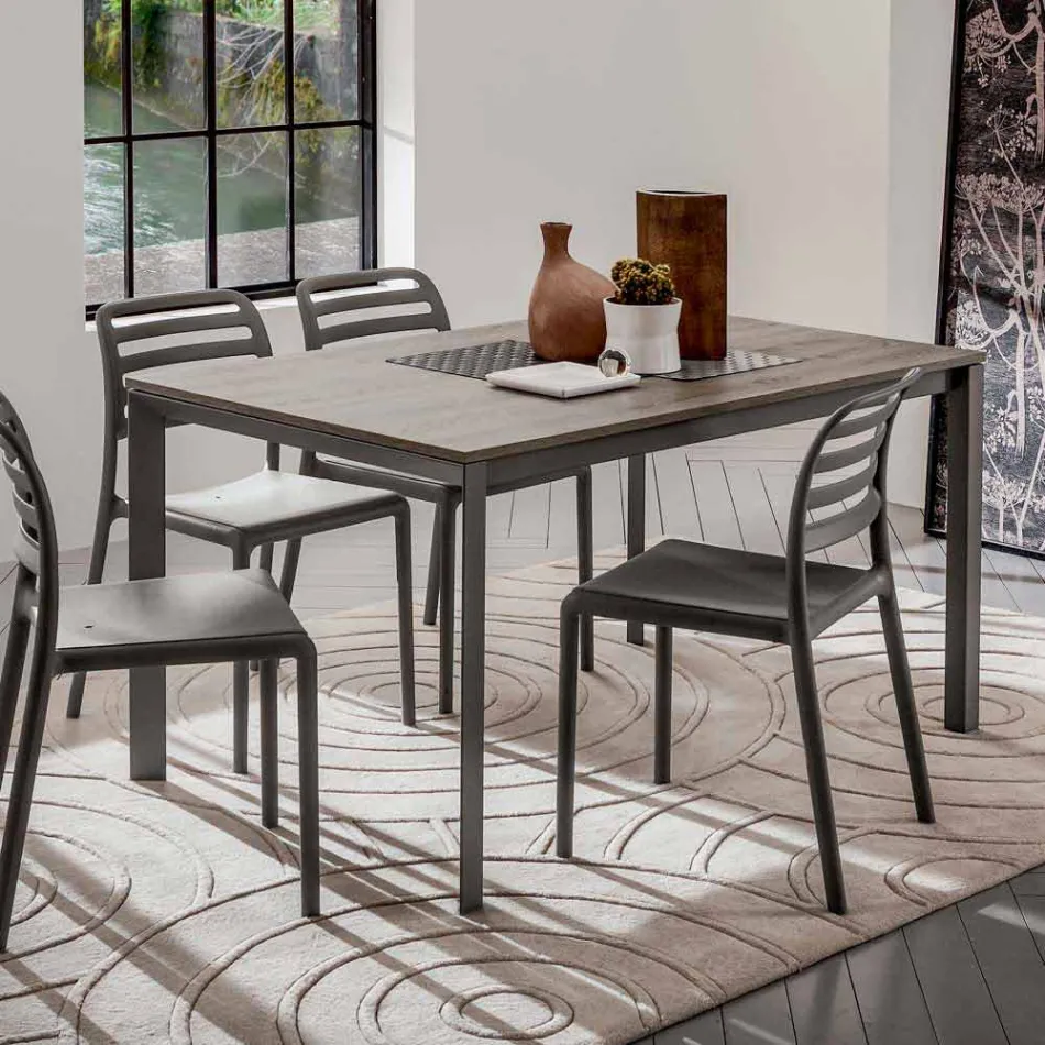 طاولة مطبخ بسطح من الميلامين وقاعدة معدنية، صنع في إيطاليا - سبيلا Viadurini