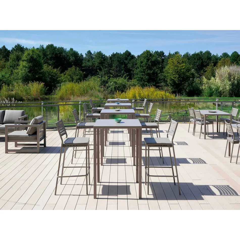 طاولة بار مربعة من المعدن المطلي، صنع في إيطاليا - كوبا Viadurini