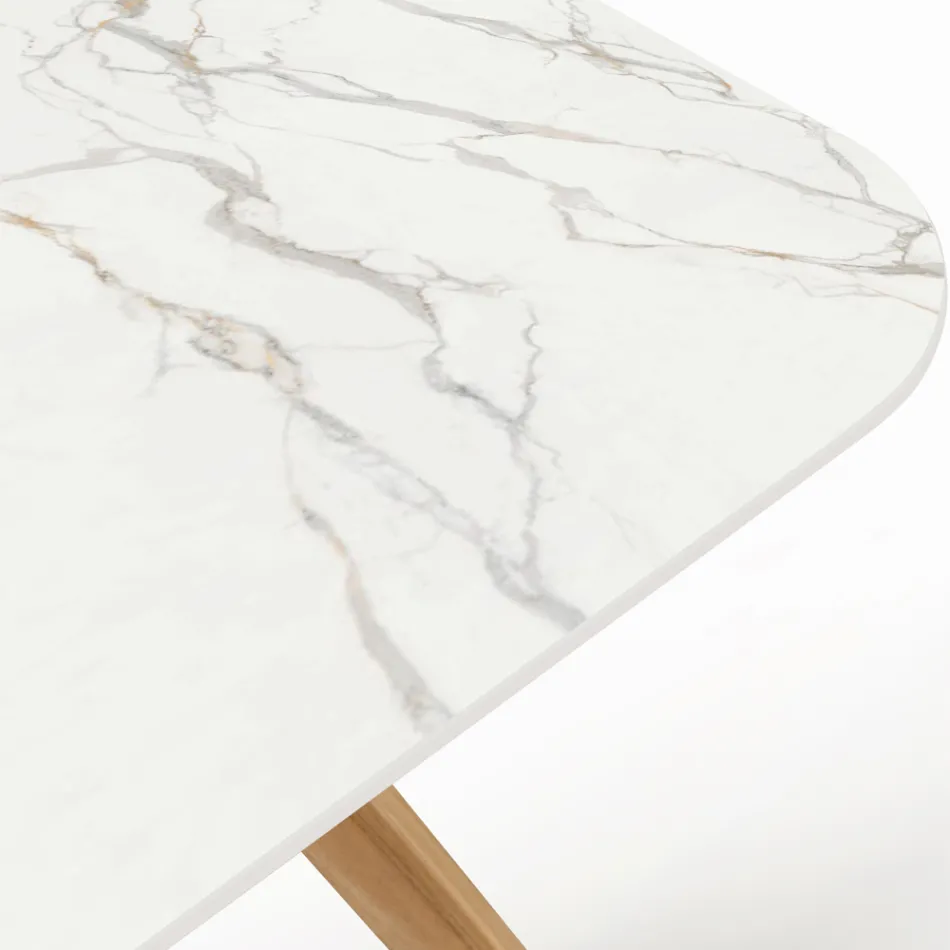 طاولة خارجية بقاعدة خشبية وسطح سيراميك كالاكاتا أورو - إنفينيتي Viadurini