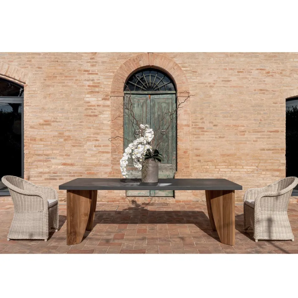 طاولة خارجية من أوكومي مايكروسمنت وخشب الساج، صنعت في إيطاليا - قلم رصاص Viadurini