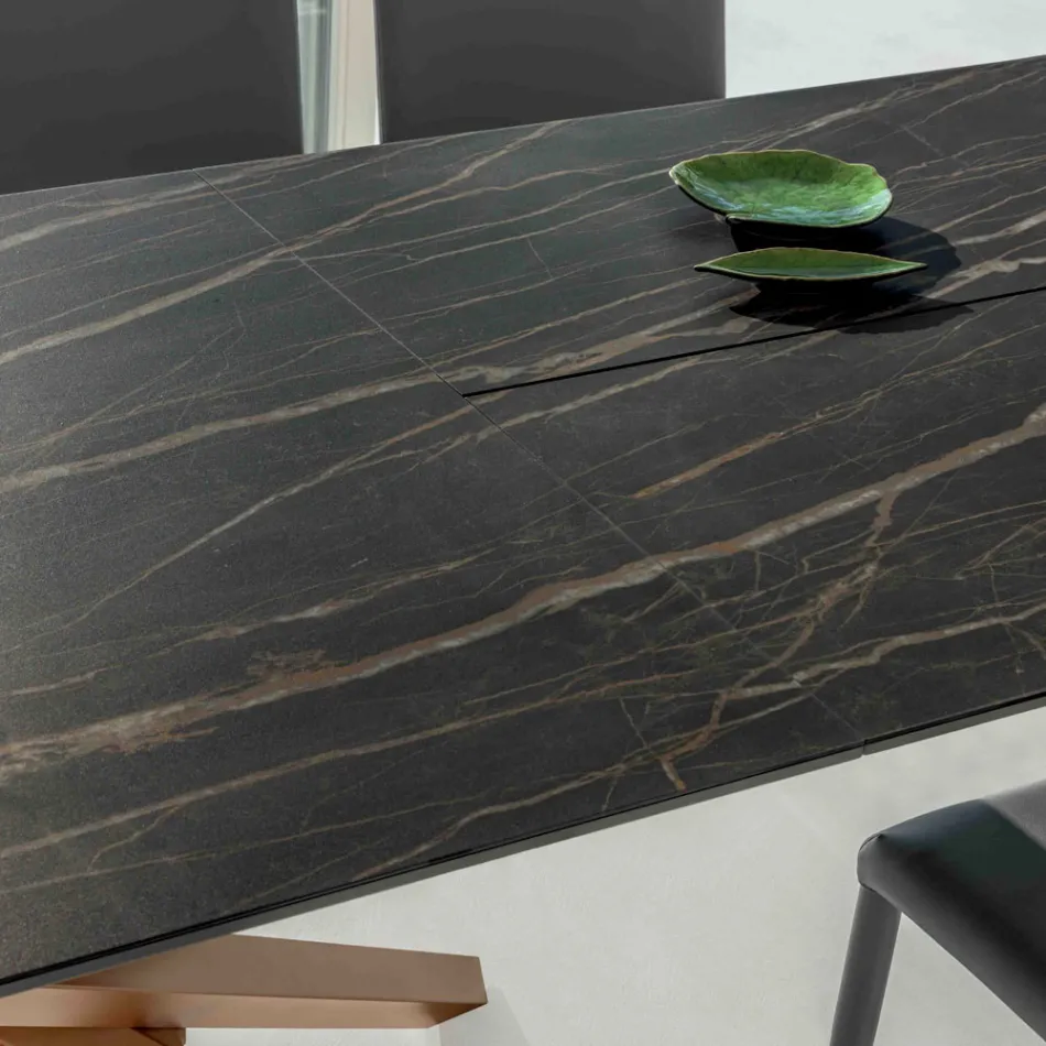 طاولة طعام قابلة للتمديد بإطار معدني - مصنوعة في إيطاليا - مرنة Viadurini