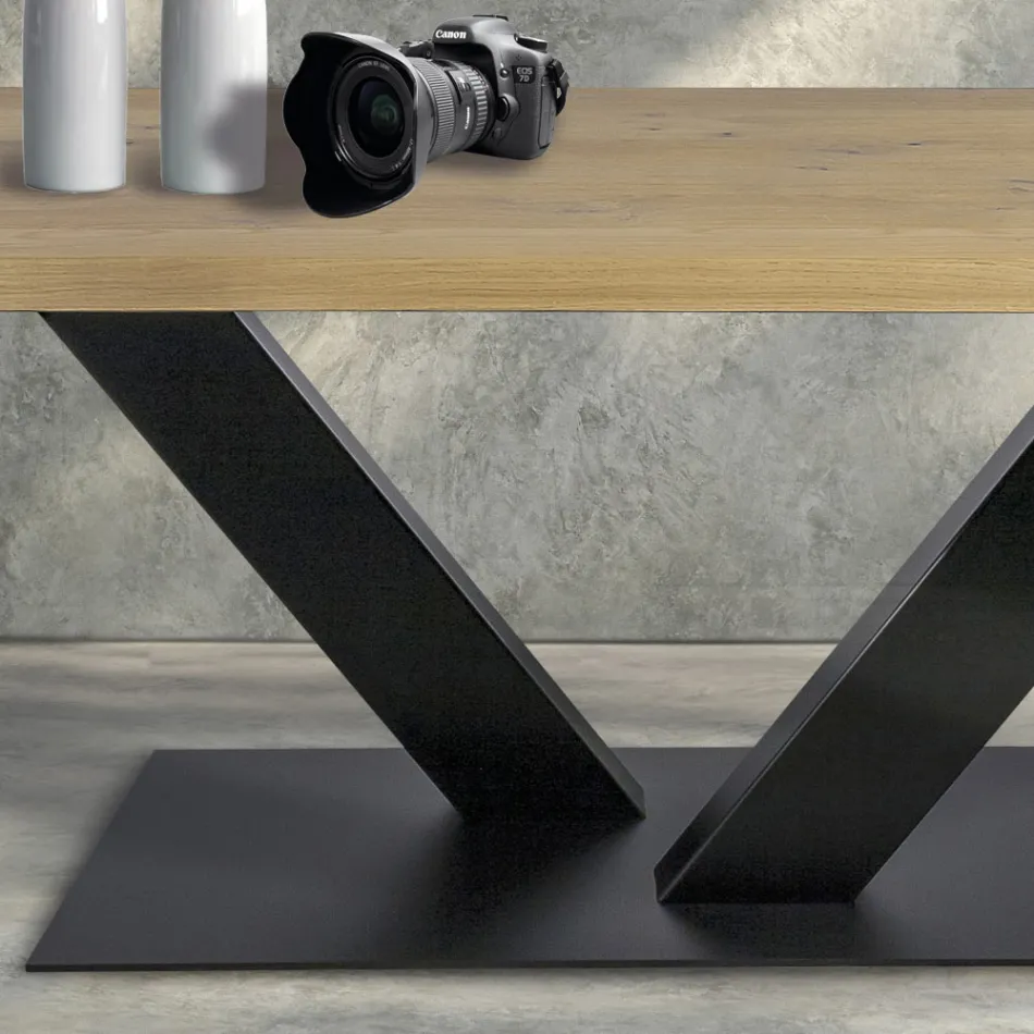 طاولة طعام من خشب البلوط المطلي والمعدن من ماسيلاتو، صنع في إيطاليا - رياض Viadurini