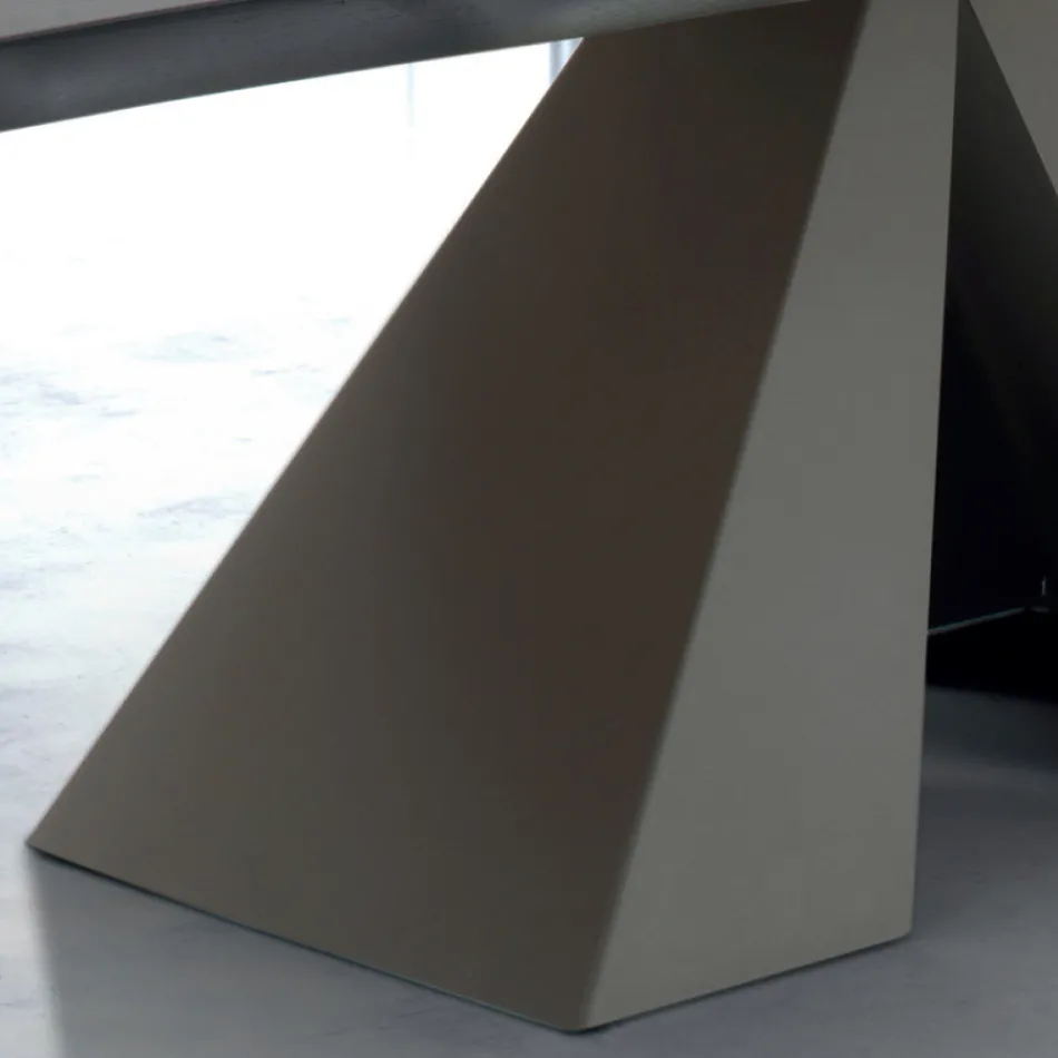 طاولة بتصميم من الخشب المصفح والفولاذ، صنع في إيطاليا - دالماتا Viadurini