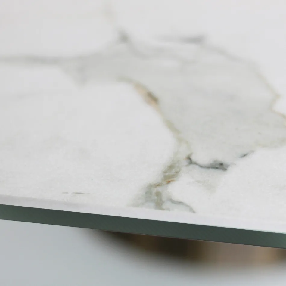 طاولة ثابتة بقاعدة فولاذية وسطح سيراميكي، صنع في إيطاليا - بنطلون Viadurini