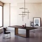 طاولة ثابتة ذات سطح مشطوف وقاعدة بلونين، صنعت في إيطاليا - جاديس Viadurini