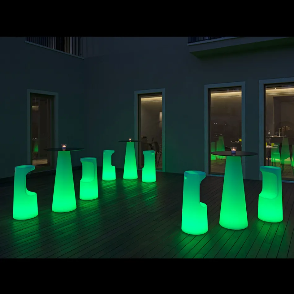 طاولة خارجية عالية الإضاءة مزودة بإضاءة LED مصنوعة من مادة Hpl والبولي إيثيلين، صنع في إيطاليا - فورلينا Viadurini