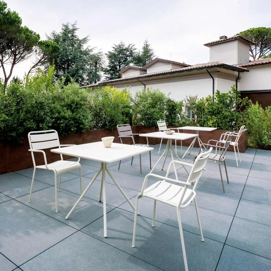 طاولة خارجية مربعة من الفولاذ المجلفن، صنع في إيطاليا - رالف Viadurini