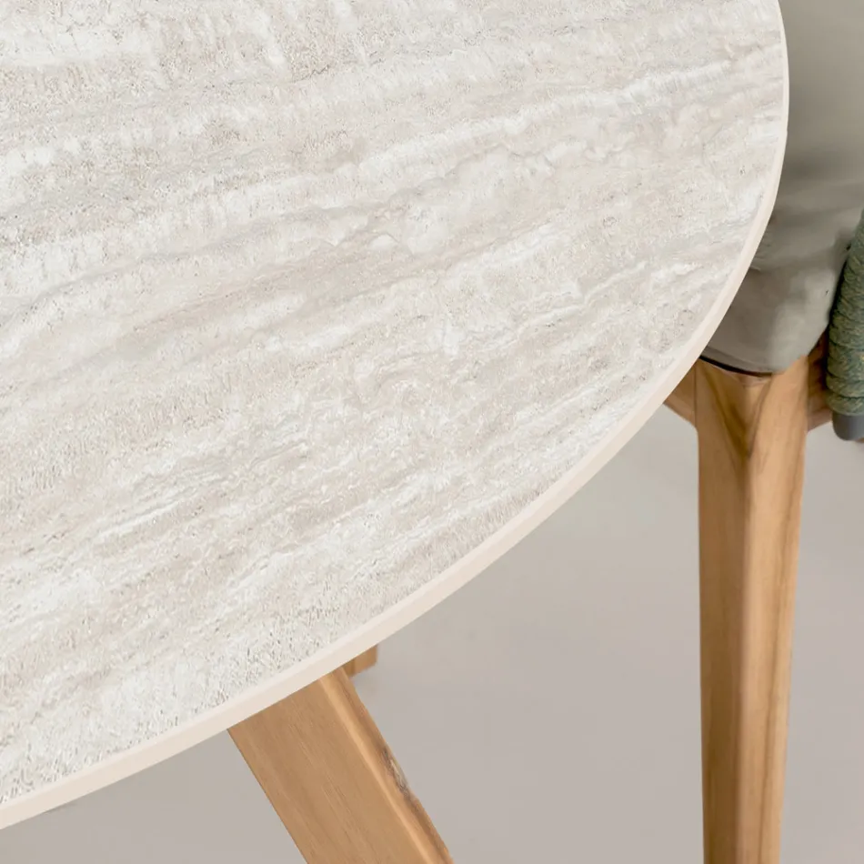 طاولة خارجية مستديرة من سيراميك الترافرتين الفاتح، صنع في إيطاليا - بيجاسو Viadurini