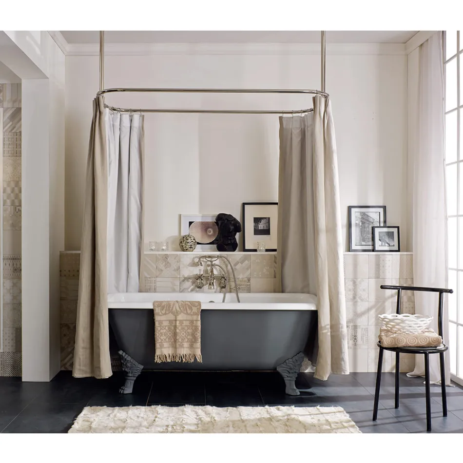 حوض استحمام عتيق قائم بذاته مع أرجل، مصنوع من الحديد الزهر - نوسيكا Viadurini