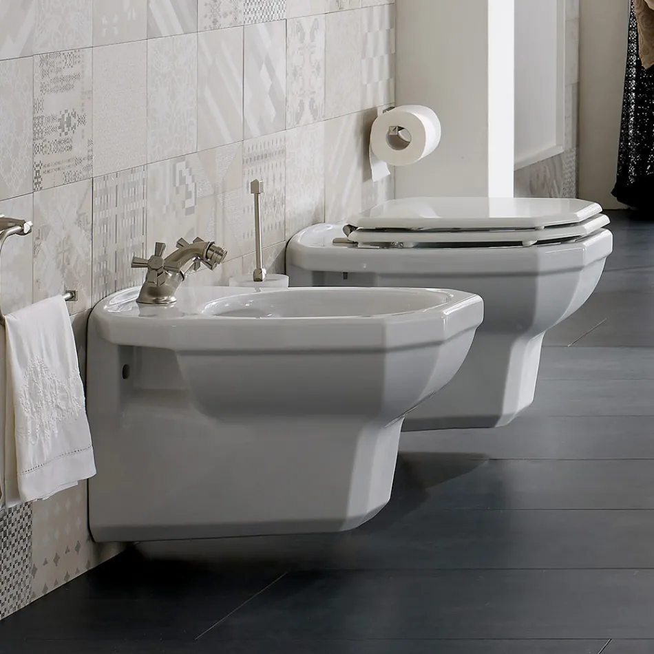 مزهرية خزفية بيضاء معلقة على الطراز الكلاسيكي، صنع في إيطاليا - نوسيكا Viadurini